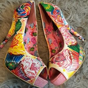 Cupcakes an ring pop heels